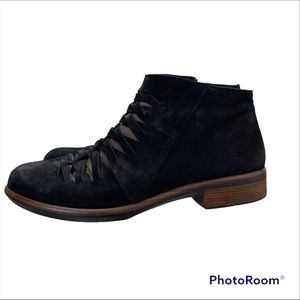 Naot Leveche Boot in Black Velvet/Shiitake Nubuck Size 41/10